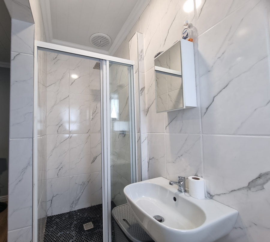 6 Bedroom Property for Sale in Dana Bay Western Cape